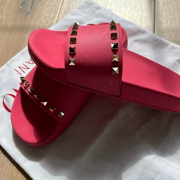 Valentino Rubber Slides Hot Pink Rockstud Accent size 37 - Picture 11 of 11